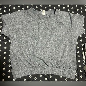 Velocity heather Navy crop w/ elastic at bottom short sleeve top- size l/xl